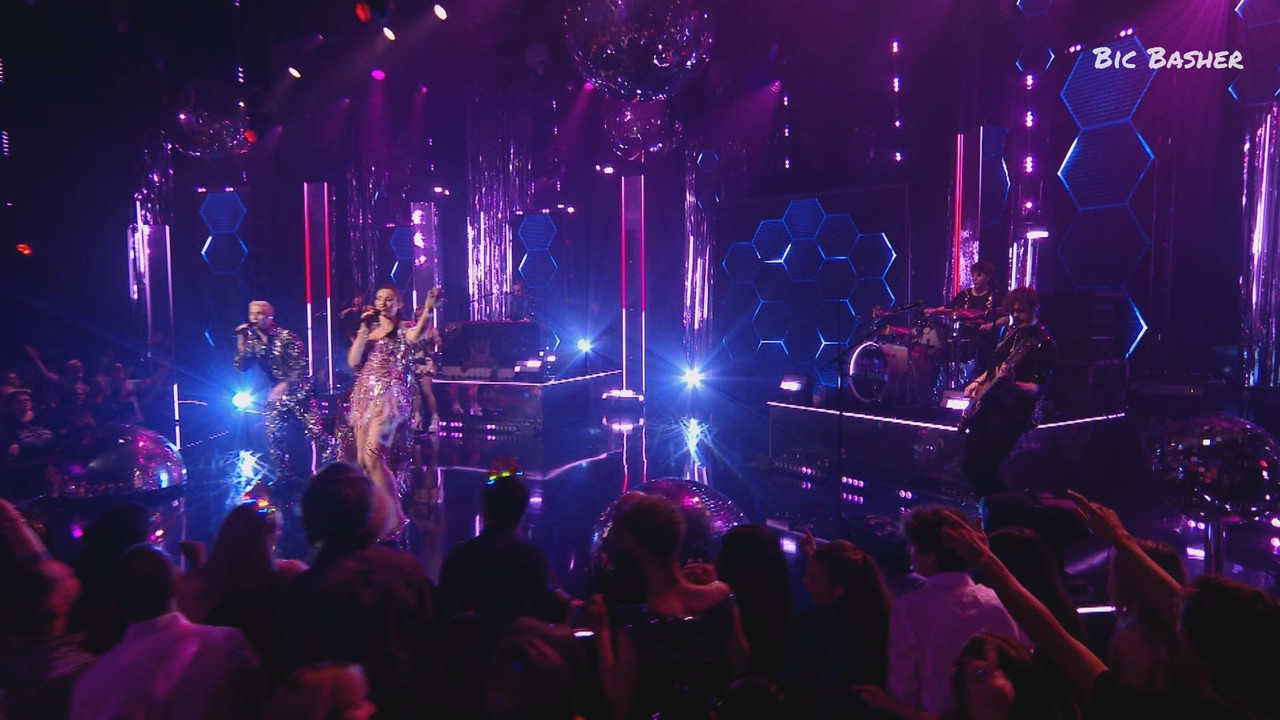 Sophie Ellis-Bextors New Years Eve Disco_20250101_00100045.ts_snapshot_11.23.890