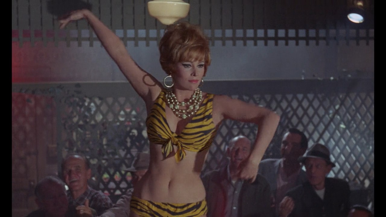 cap_The.Oscar.1966_00_07_32_05