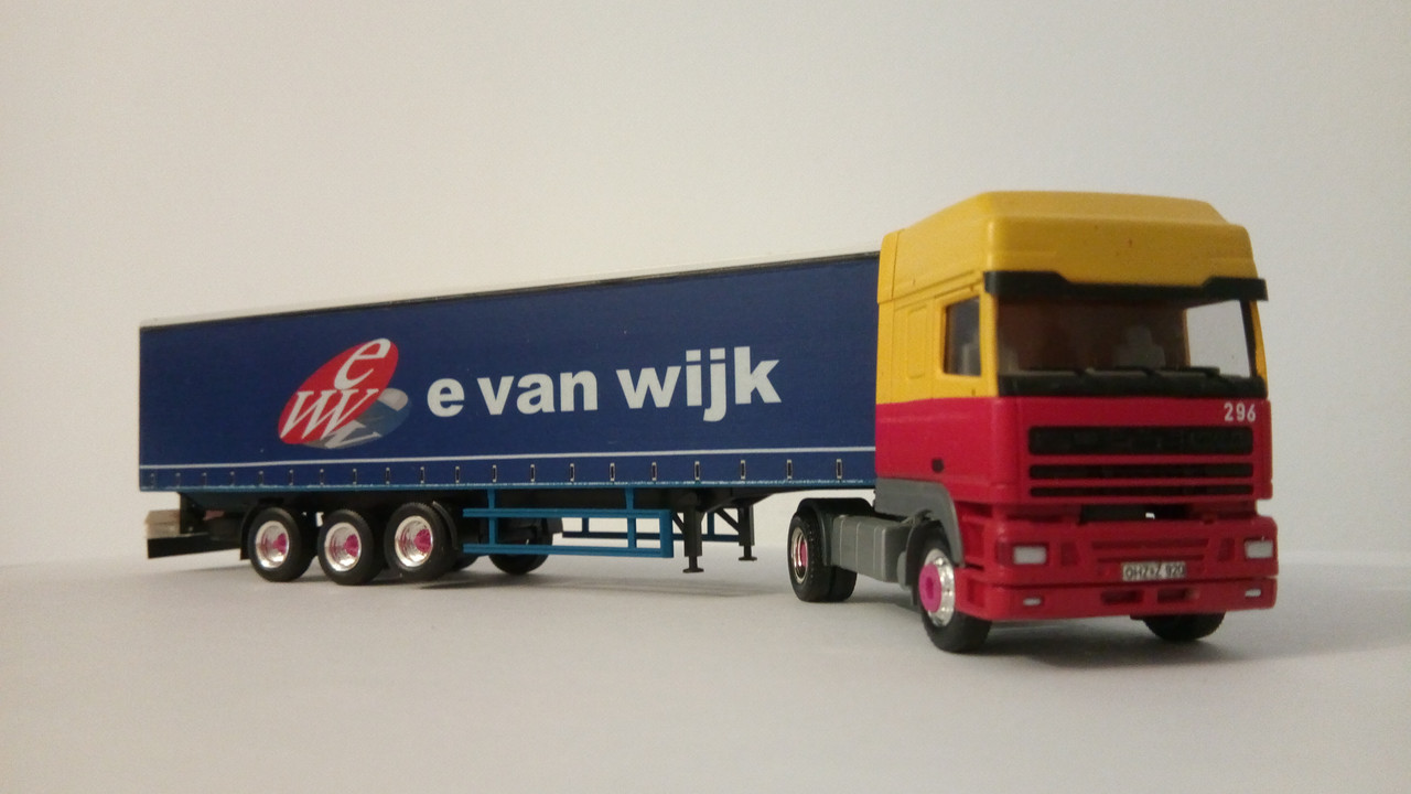 Macht (7799)