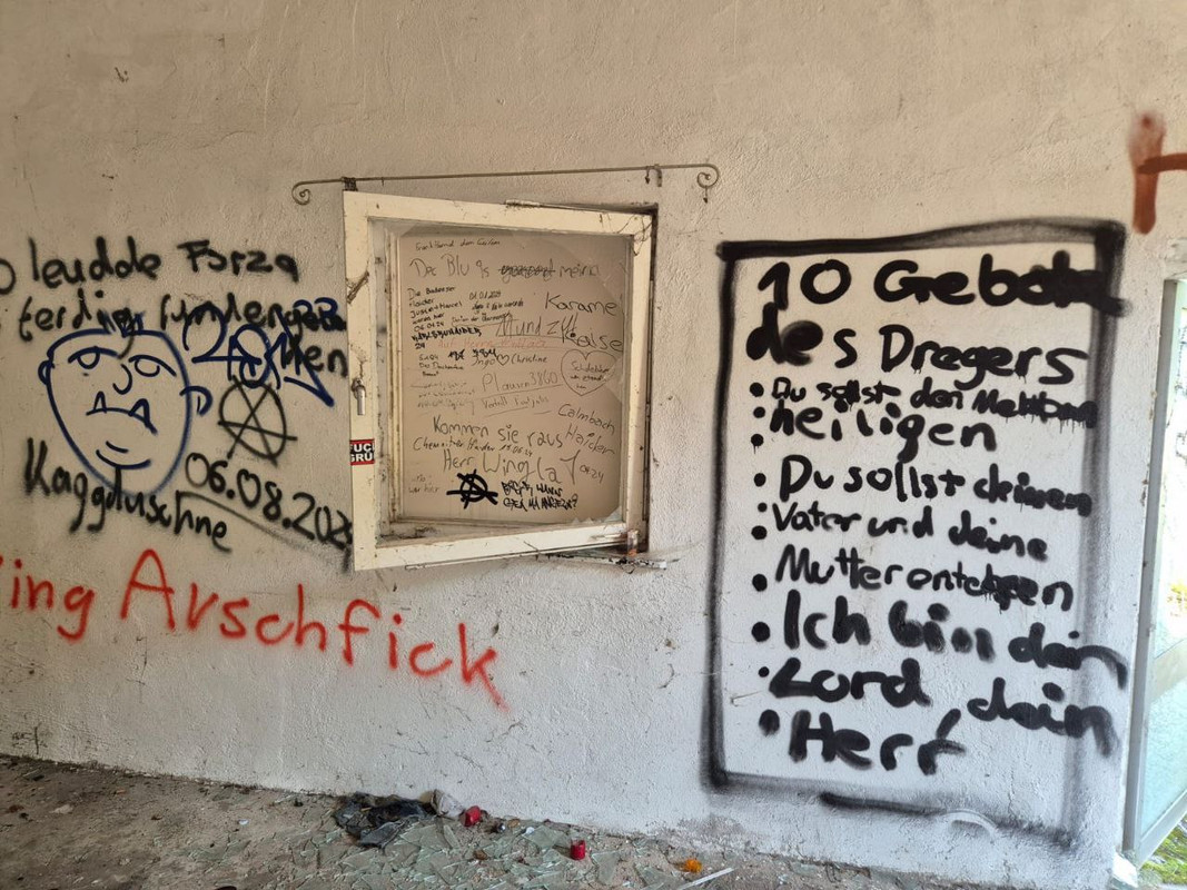 photo_5355242108765725194_y