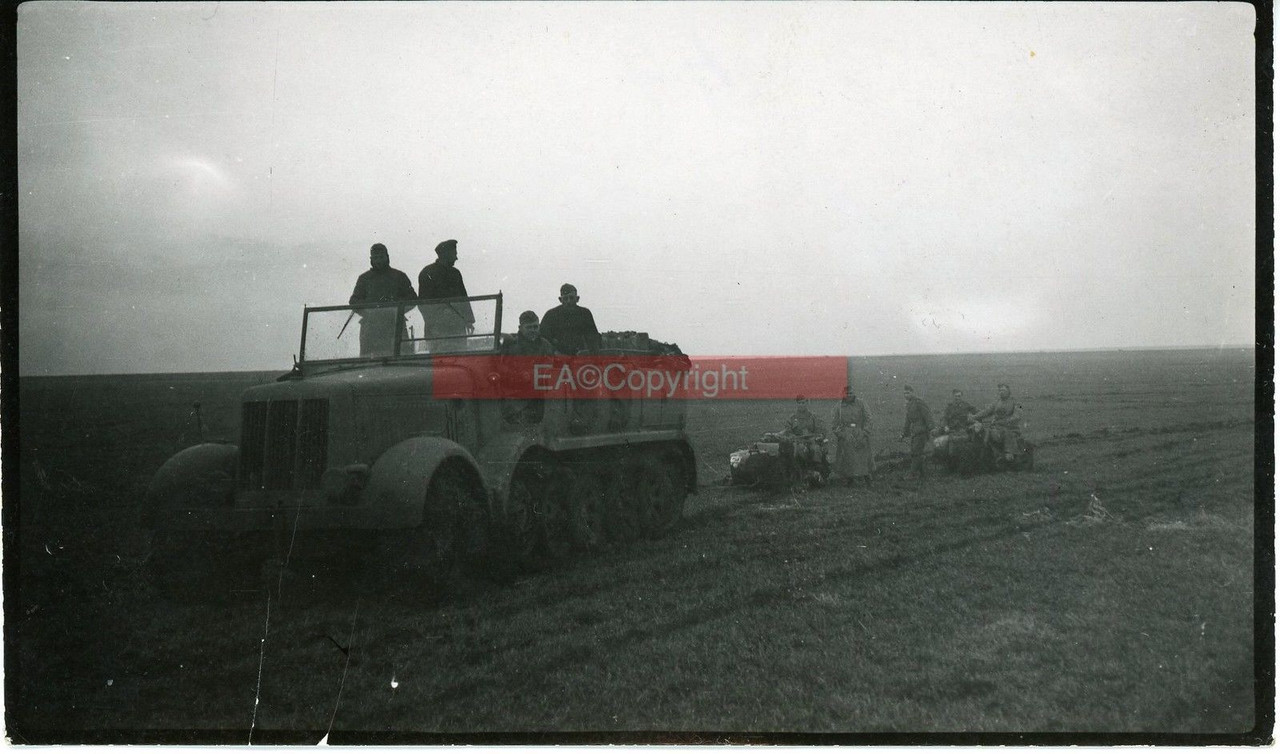 Russland Kämpfe Halbkette Sidecar Beiwagen Foto