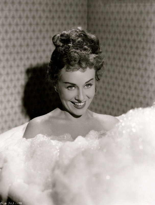 paulette_goddard_md15