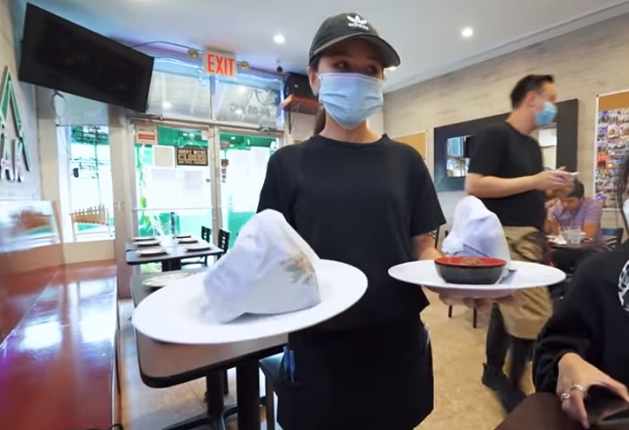 Sajian nasi Padang di Awang Kitchen, New York, Amerika Serikat.