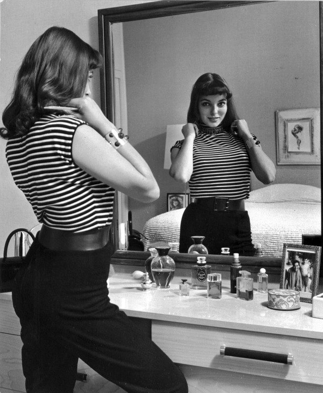 Joan_Collins_f71