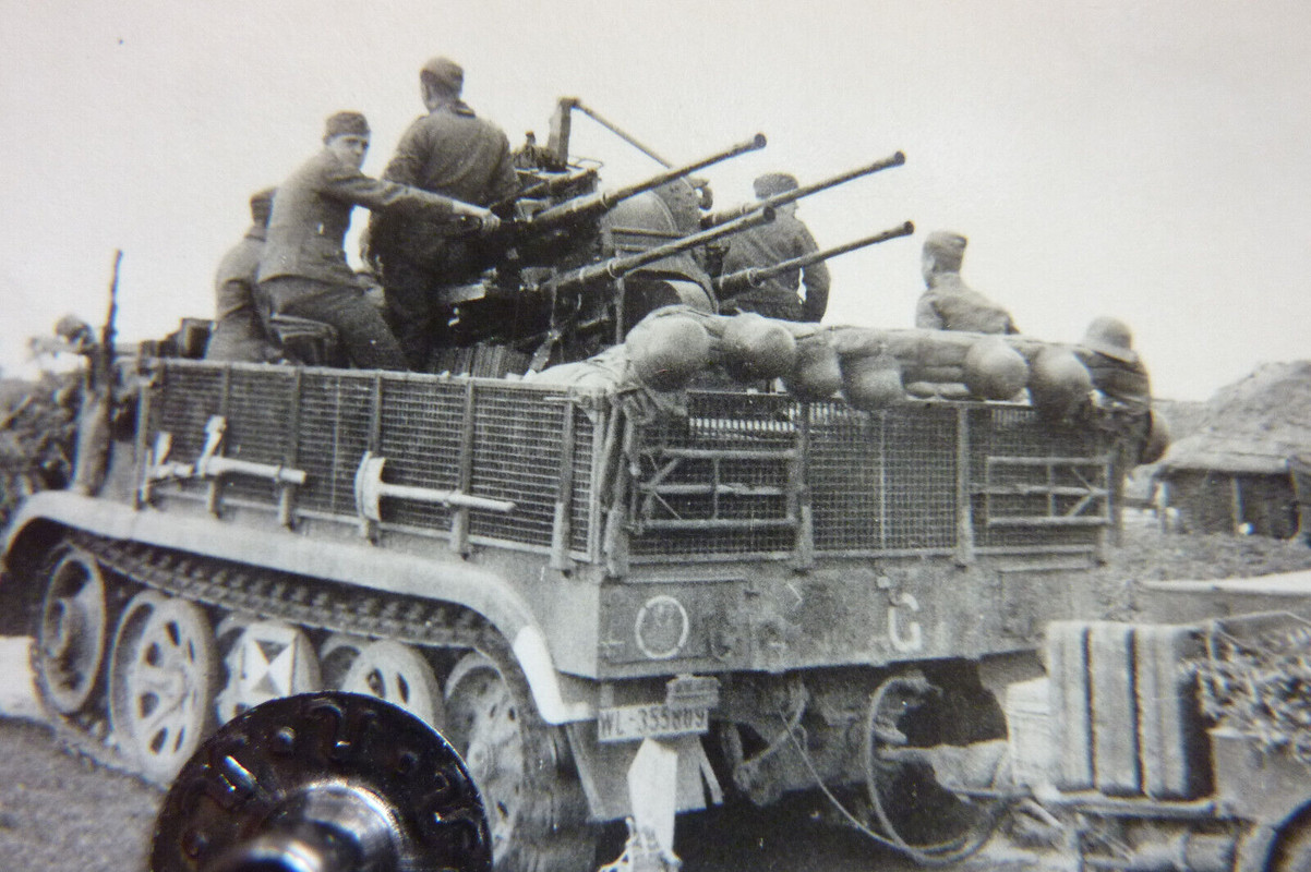 Halbkette Flak, 4-ling, 8-Tonner ,SdKfz. 7-1 Anhänger,Abzeichen Guderian.