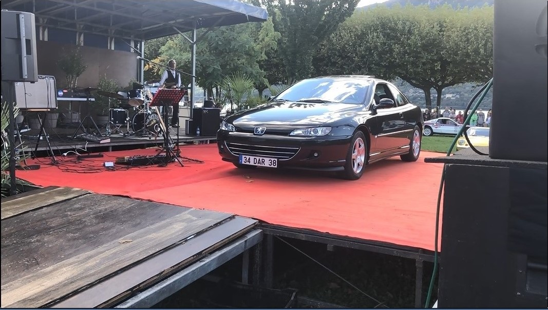 [Image: coupe_406_Podium_Aix_Auto_Légende.jpg]