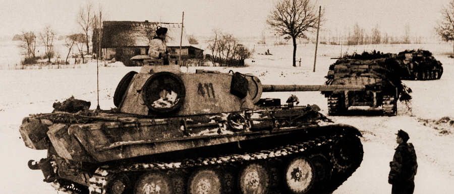 Подразделения немецкой 5-й танковой дивизии выдвигаются для контратаки против советских войск. Район