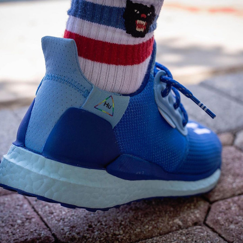 Pharrell-Williams-x-adidas-Solar-Hu-Glide-Blue-7