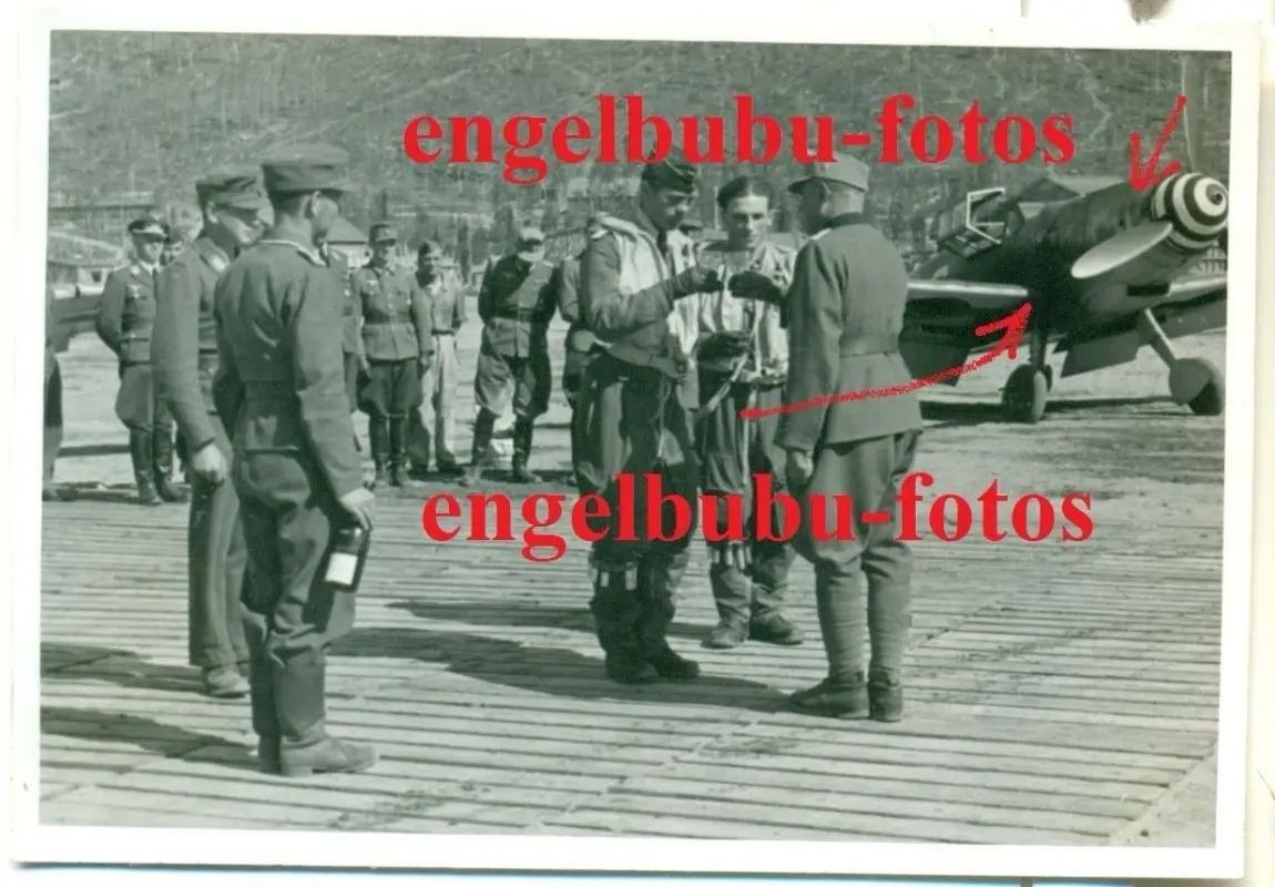 me109_347_Bf 109 G-6-R2) - 3000.FLUG 1.(H) 32 - FINNLAND 1944