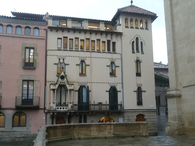 Románico en Gerona. Y Modernismo en Barcelona. - Blogs de España - Dia 1 .- Vic (3)