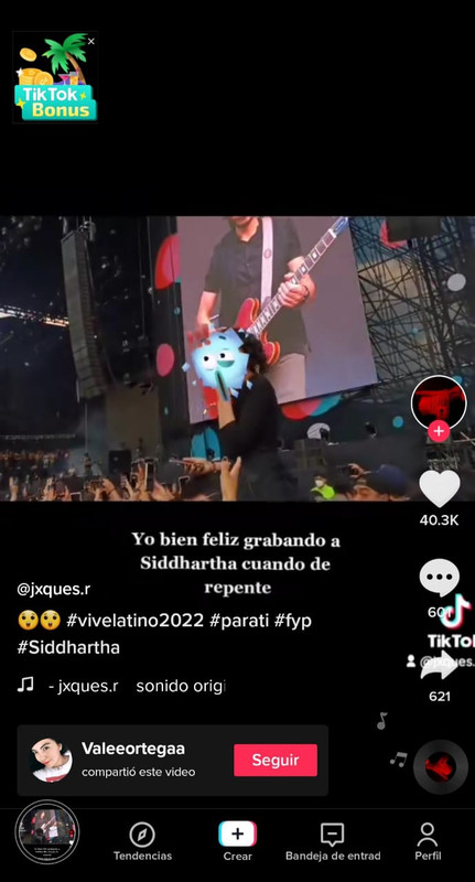 Chica del Vive Latino 2022 termina manchada de “cerveza”