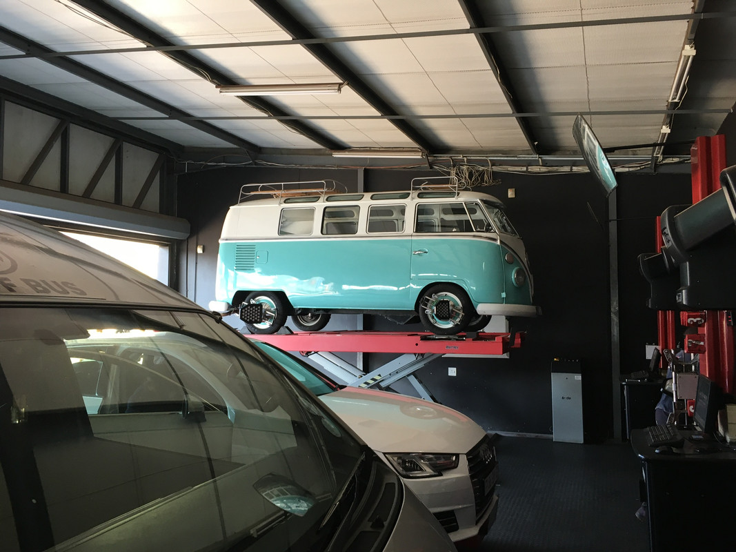 96D322E0-3FAA-4A1B-A00C-9F96084EBE26