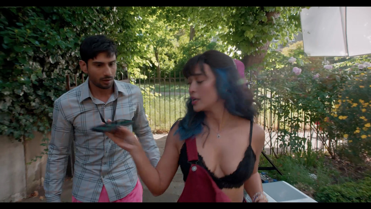 [Image: Sayani-Gupta-KKJ-kiss-00-00-30-11-Still006.jpg]