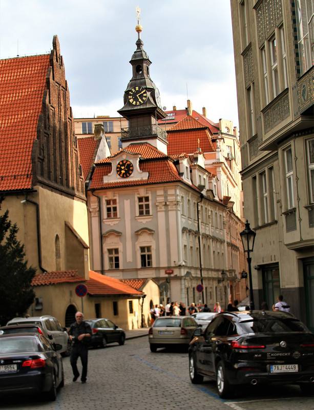 IMAGE: https://i.postimg.cc/gJF343Wm/jewish-qtr-clock-3.jpg