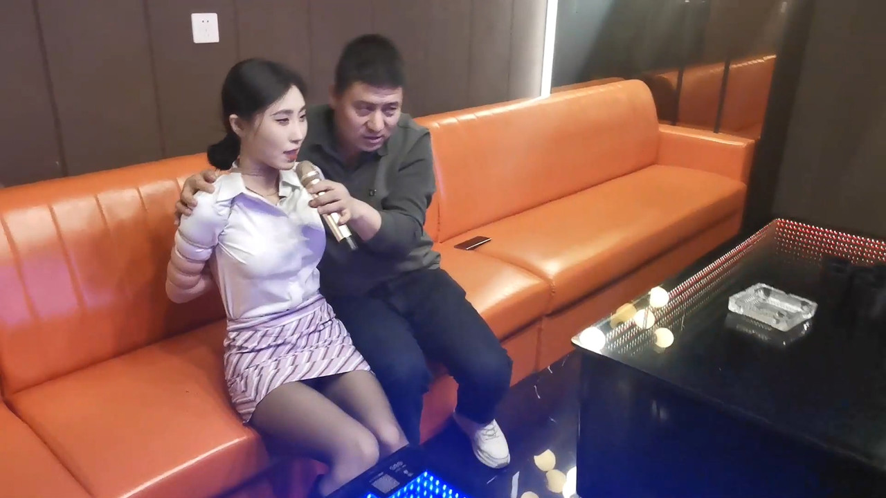 纵横原创 琳琳 K歌太无聊.mp4_20240124_092848.802