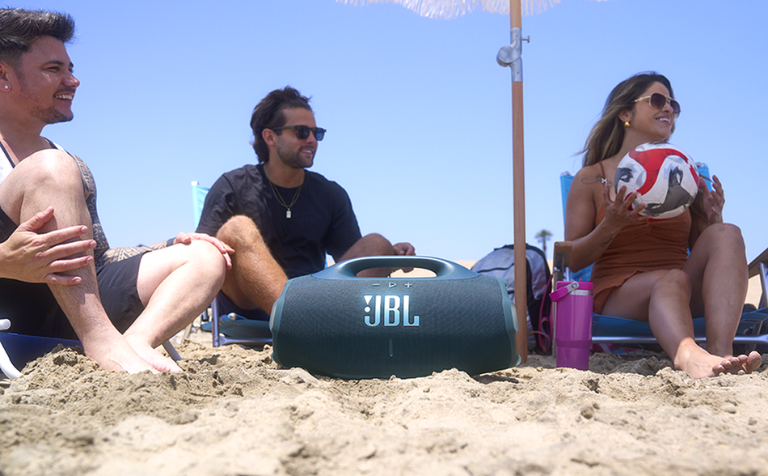 JBL Boombox 4 Lifestyle