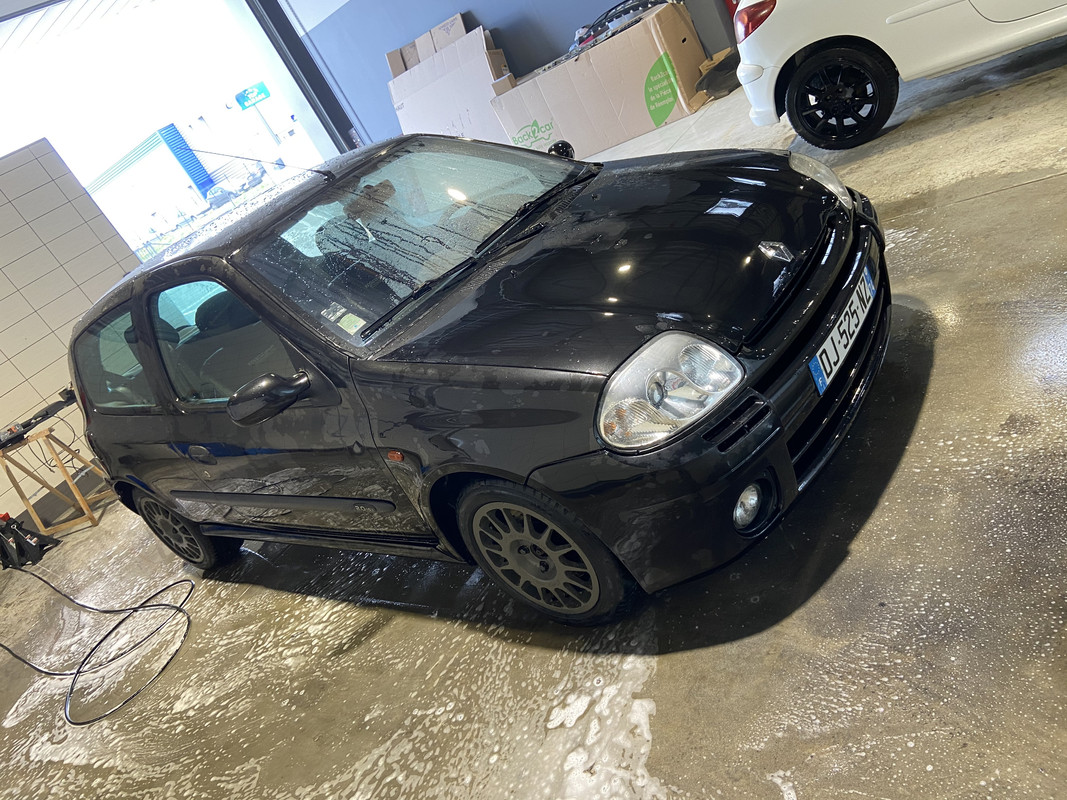 8449B194-F6AF-4C6B-ADE3-3F103D921699