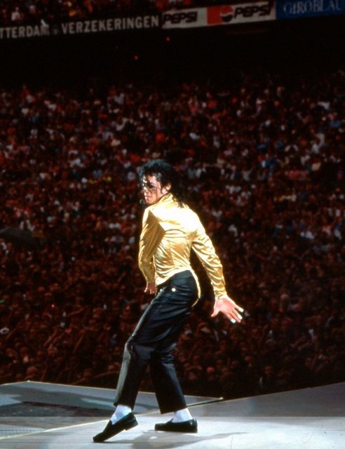 Michael's signature dance moves | MJJCommunity | Michael Jackson Community