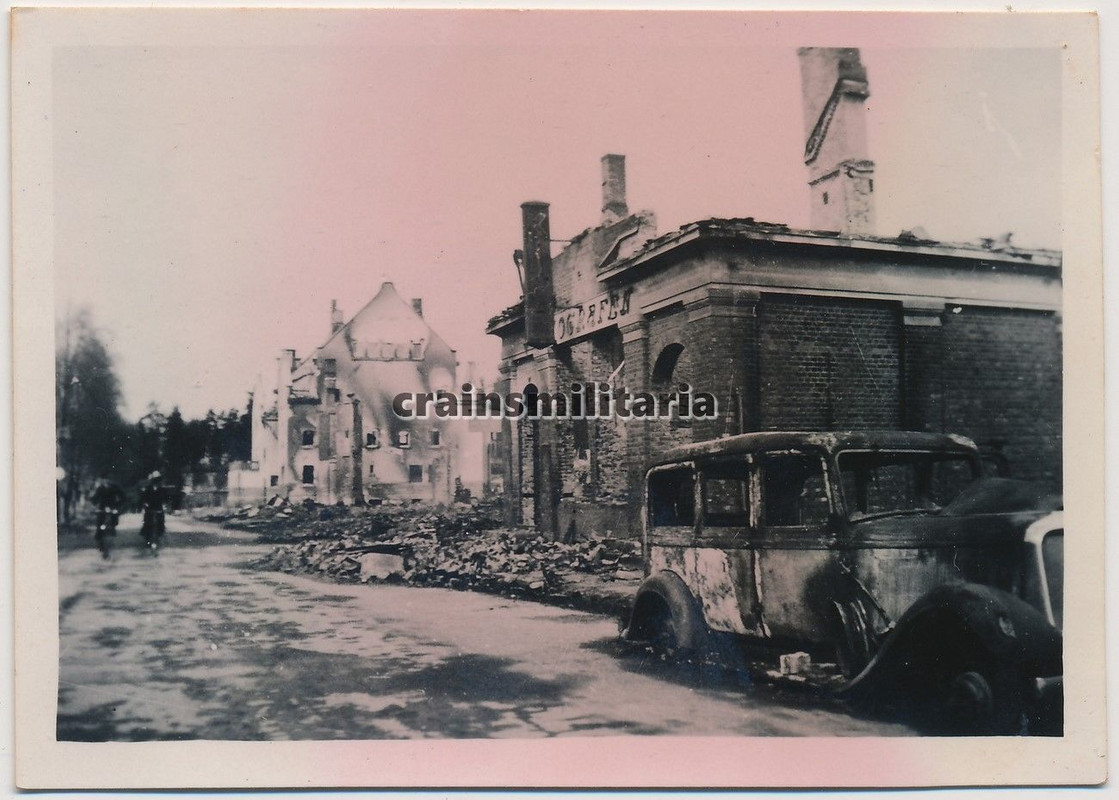 Orig. Foto norwegische Beute Pkw in zerstörtes E