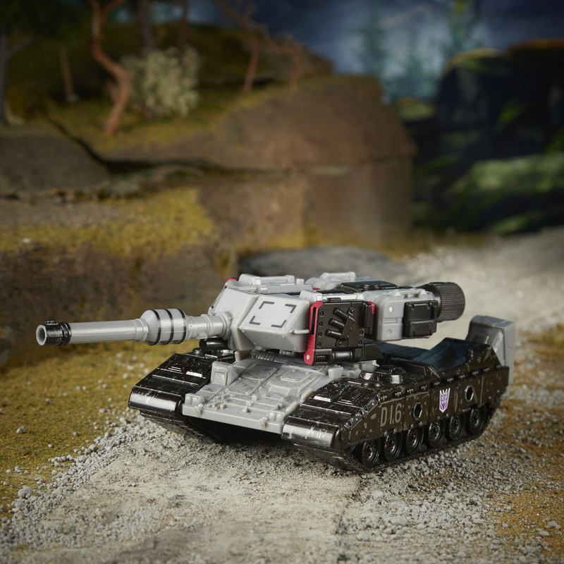 Earthrise-Megatron-02