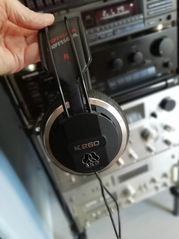 AKG-K260-PRO-01-lo