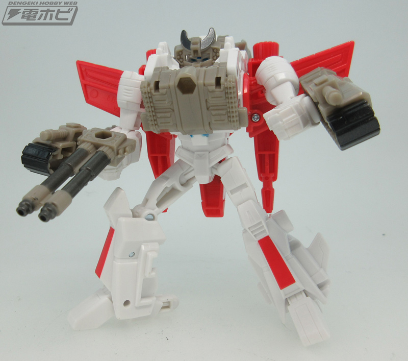 Takara-Tomy-Transformers-Cyberverse8