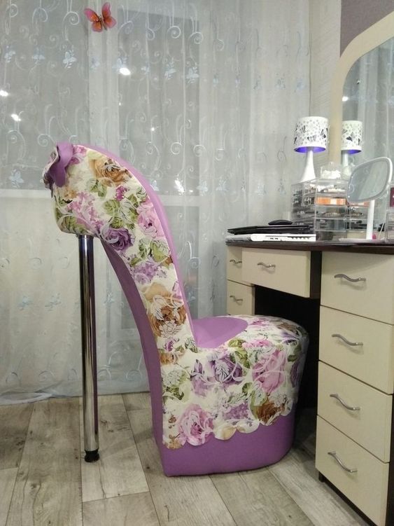 purple-shoe-chair.jpg
