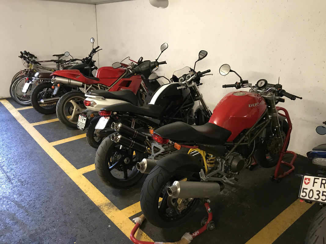 16A53D6B-CF4E-4176-AC3B-8C0277D43CF7