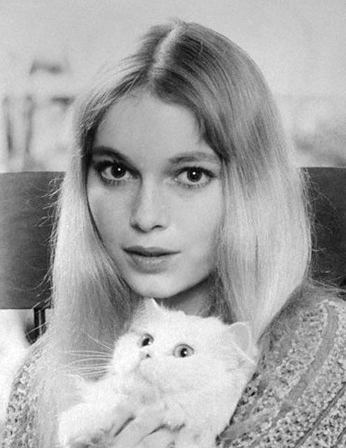 mia_farrow_b46