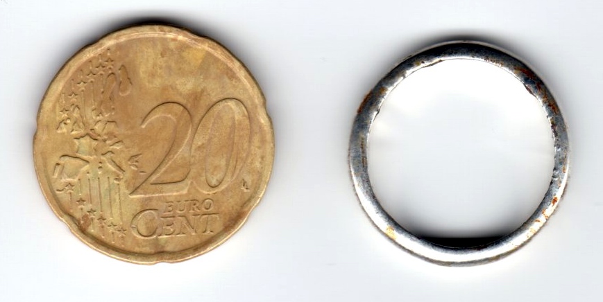 2013-08-03 - 20 cent 2001 ja rihkamasormus (Aura