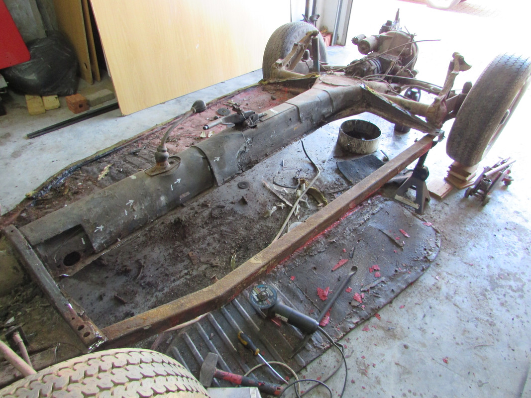 Chassis strip down for pans(2)
