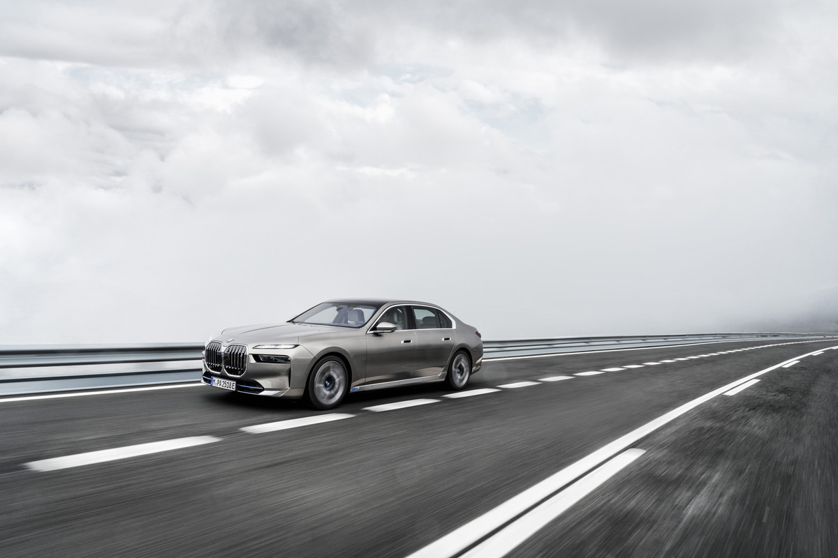 P90458211_highRes_the-new-bmw-i7-xdriv