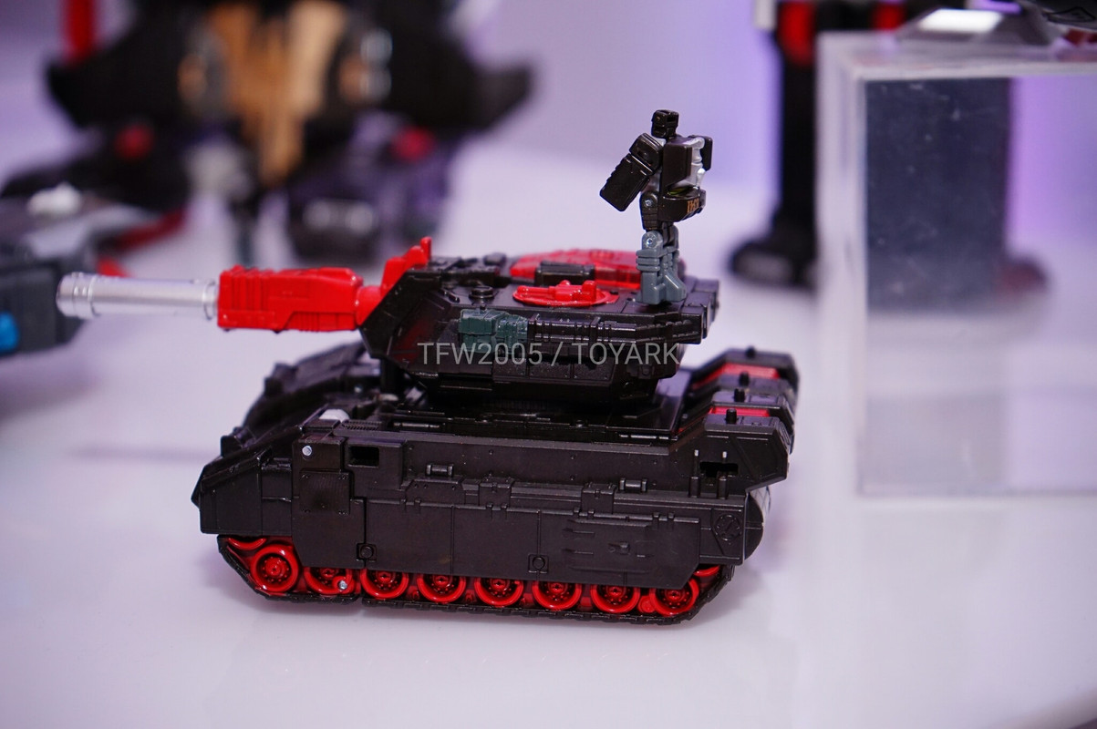 NYCC2016-Titans-Return-014