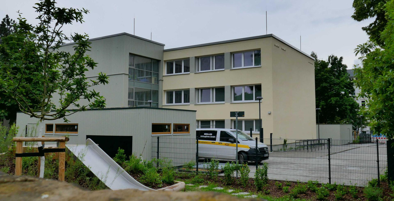 Bild: https://i.postimg.cc/gJSsVxVb/P1360598.jpg