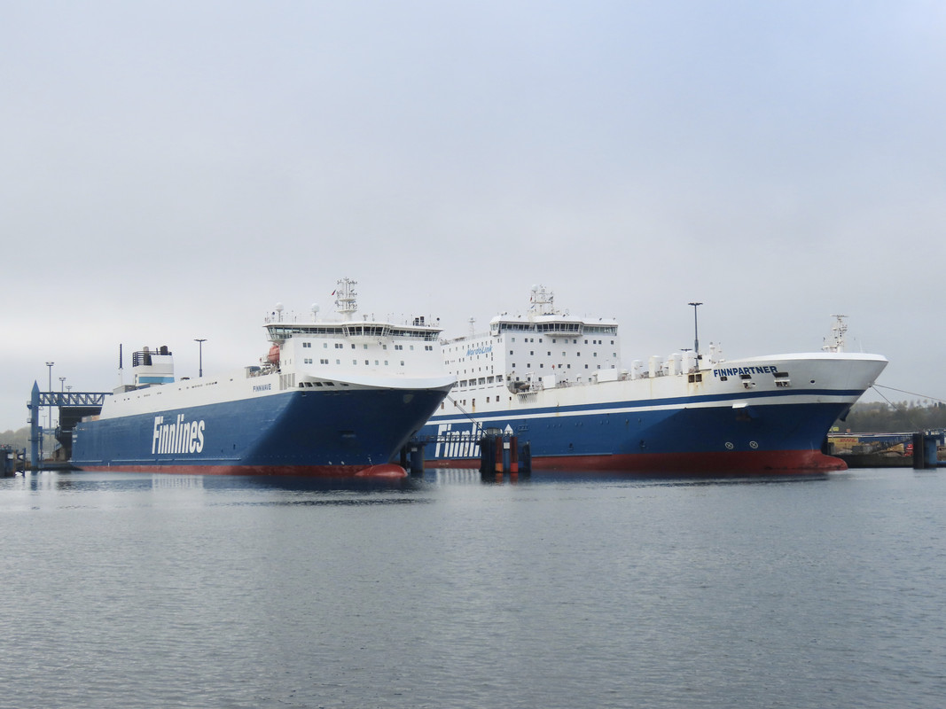 E11A6F3B-4B2C-4B53-AE40-3D4D00C4E4F0