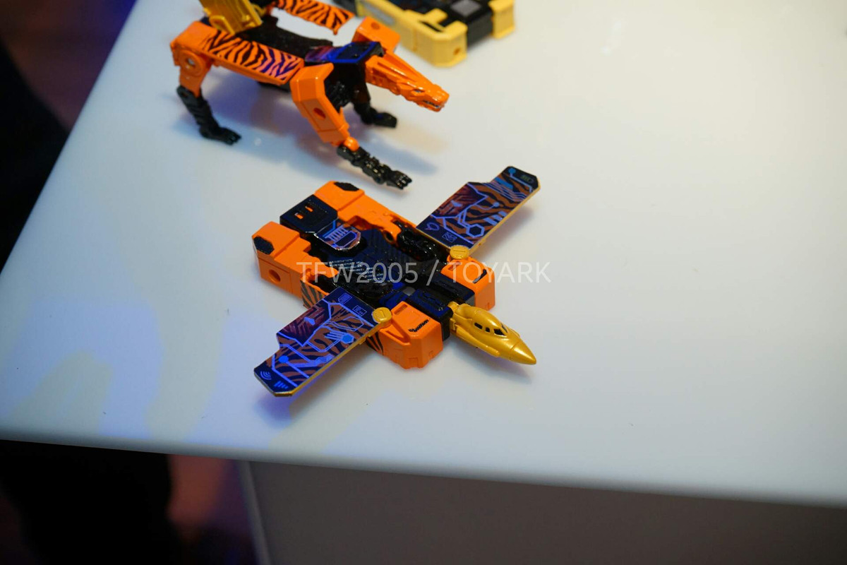 NYCC2015-Transformers-013