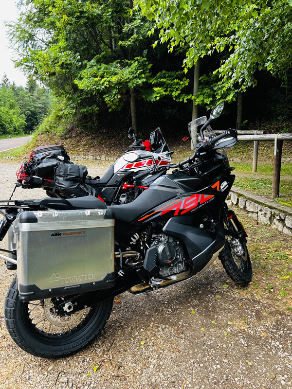 73157A74-F69A-4EDE-90B8-EEC7CB0497AD