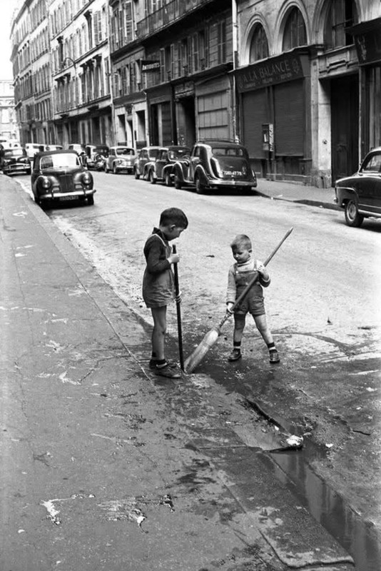 DADB9BA2-3D52-42A4-AF07-7AE7A62A9AAA