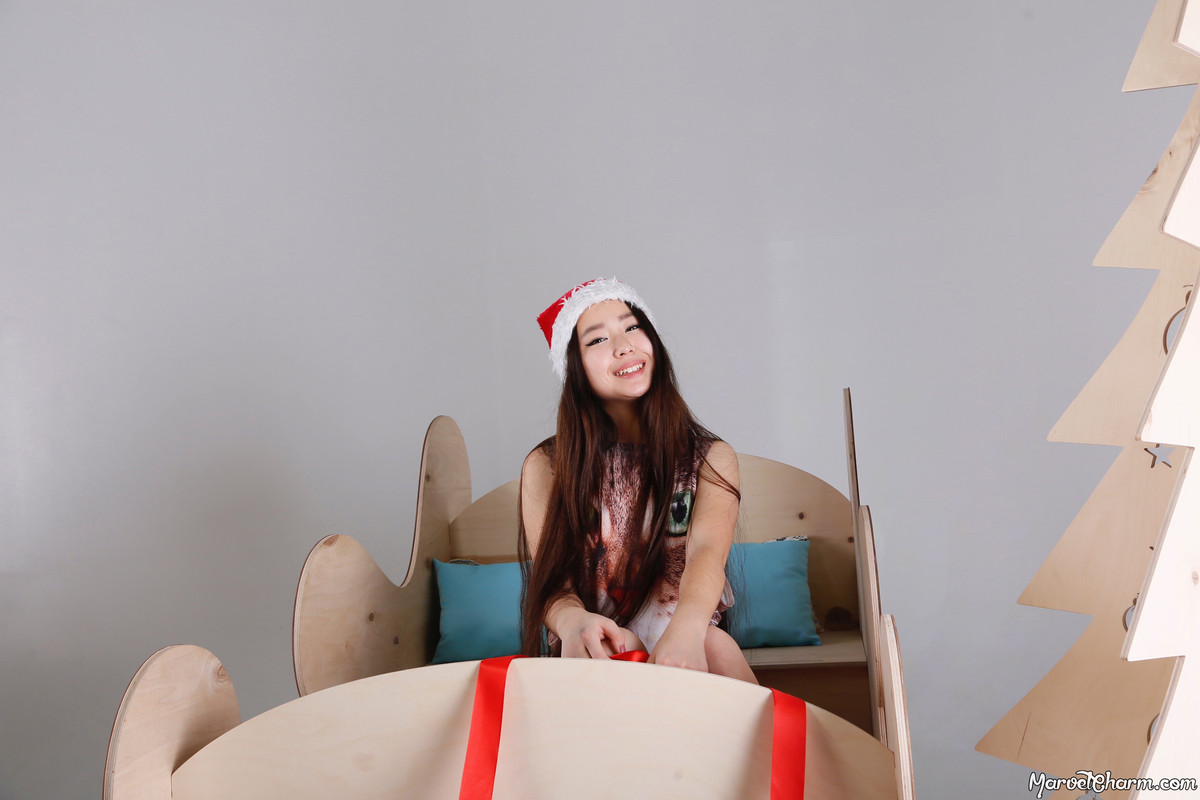 MarvelCharm_Isabella-Christmas-001