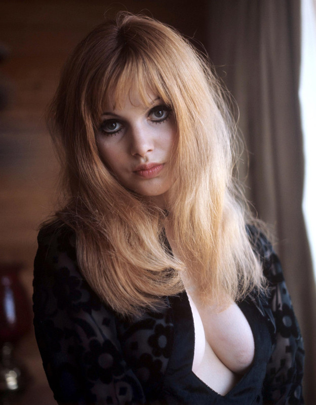 madeline_smith_a09