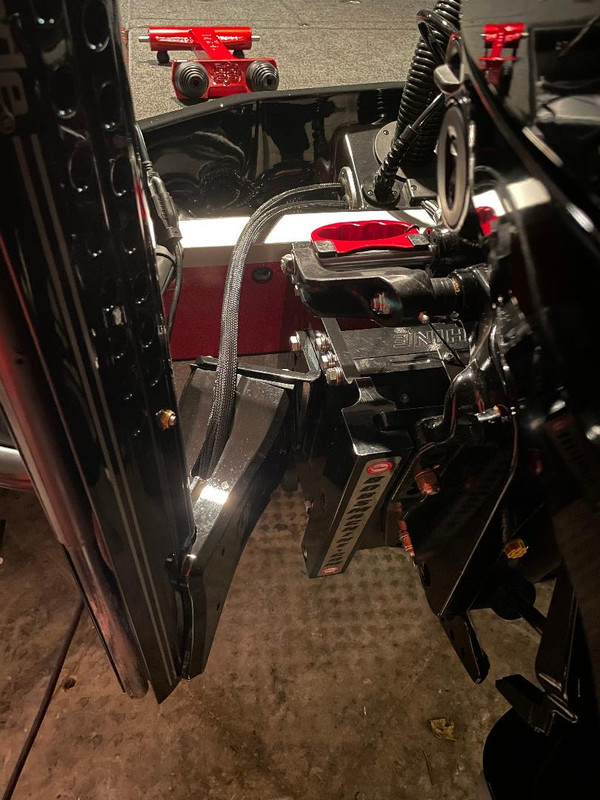 A4157D40-73CF-4DEB-91F3-8ED1B1BB2B46