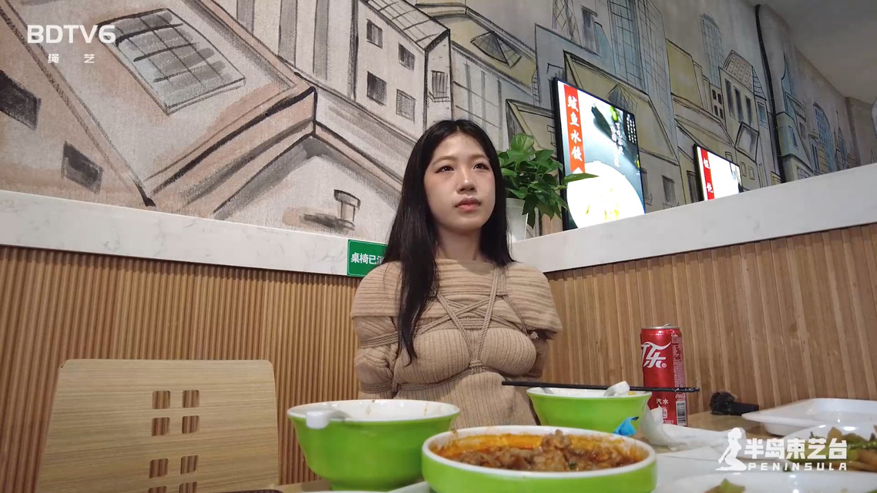 半岛束艺 她的属性真多，除了抖m还是个女sp 泽爱.mp4_20230319_130648.657