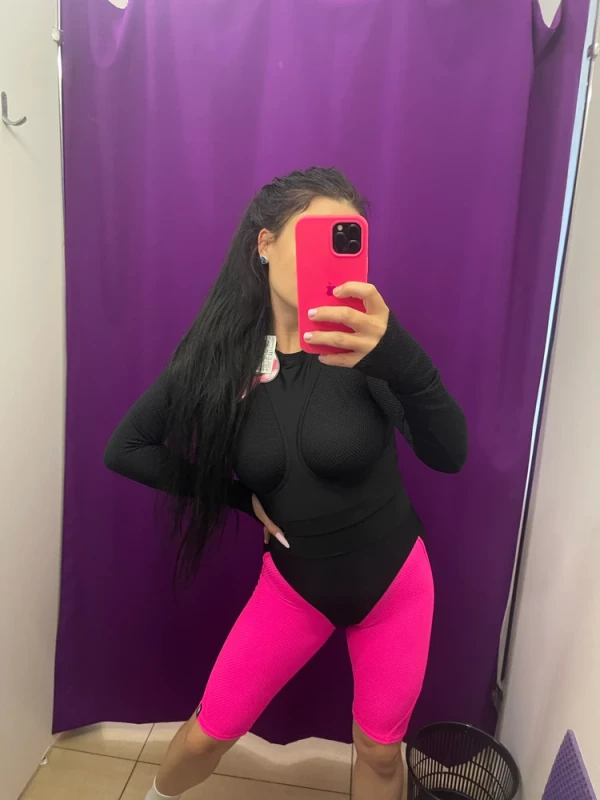 leginassrt456 instore dressingroomselfies