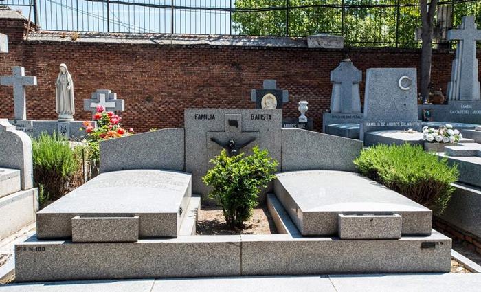 la-tumba-de-fulgencio-batista-memorial-en-el-cementerio-de-san-isidro-en-madrid-mpkjh8-transformed
