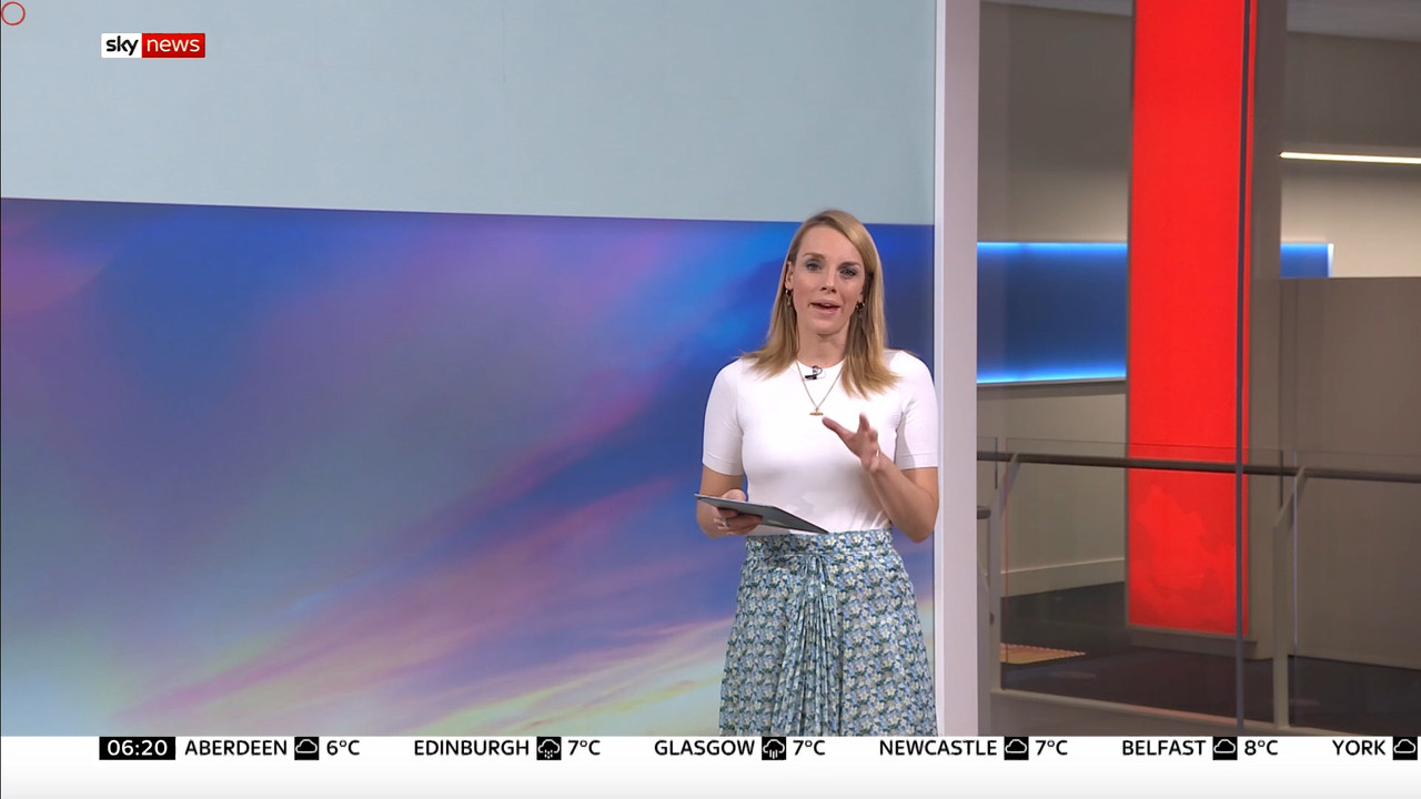 12.26 - 06.00.00 - Sky News @ Breakfast. Latest news headlines, compr....ts_snapshot_20.54.569