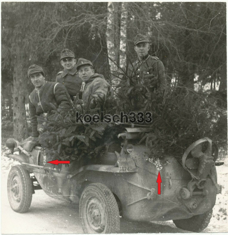Foto Grenadiere im VW Schwimmwagen PKW mit Kennung am Memel Brückenkopf 1945