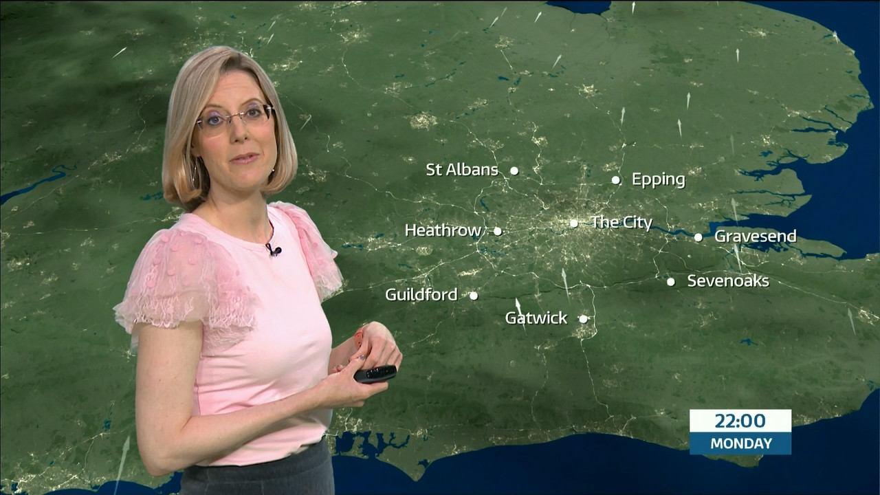 ITV News London_20220516_18001830.mts_snapshot_28.56.426