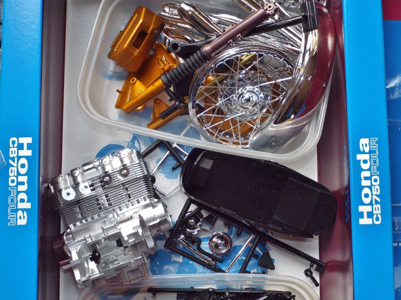 ニットー1/8 HONDA CB900F 完成品