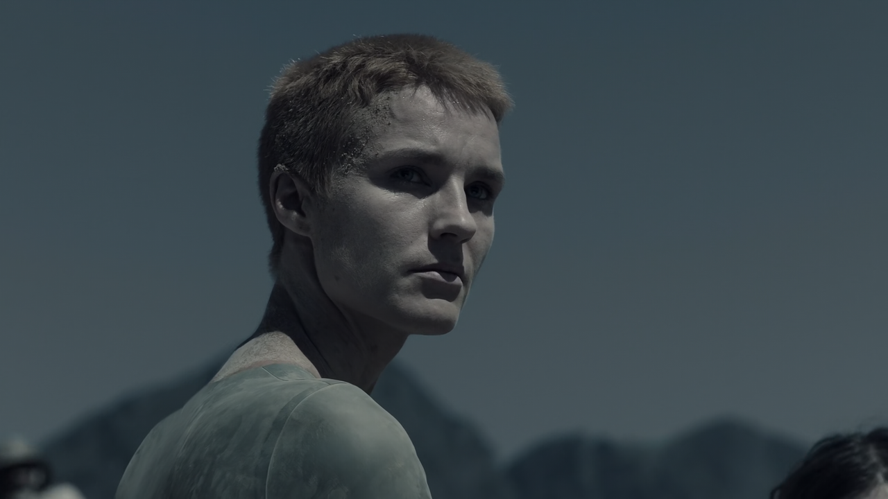 Raised.by.Wolves.(2020).S01E01.Raised.by.Wolves.1080p.10bit.HMAX.WEB-DL.DD5.1.HEVC-Vyndros.mkv_snaps