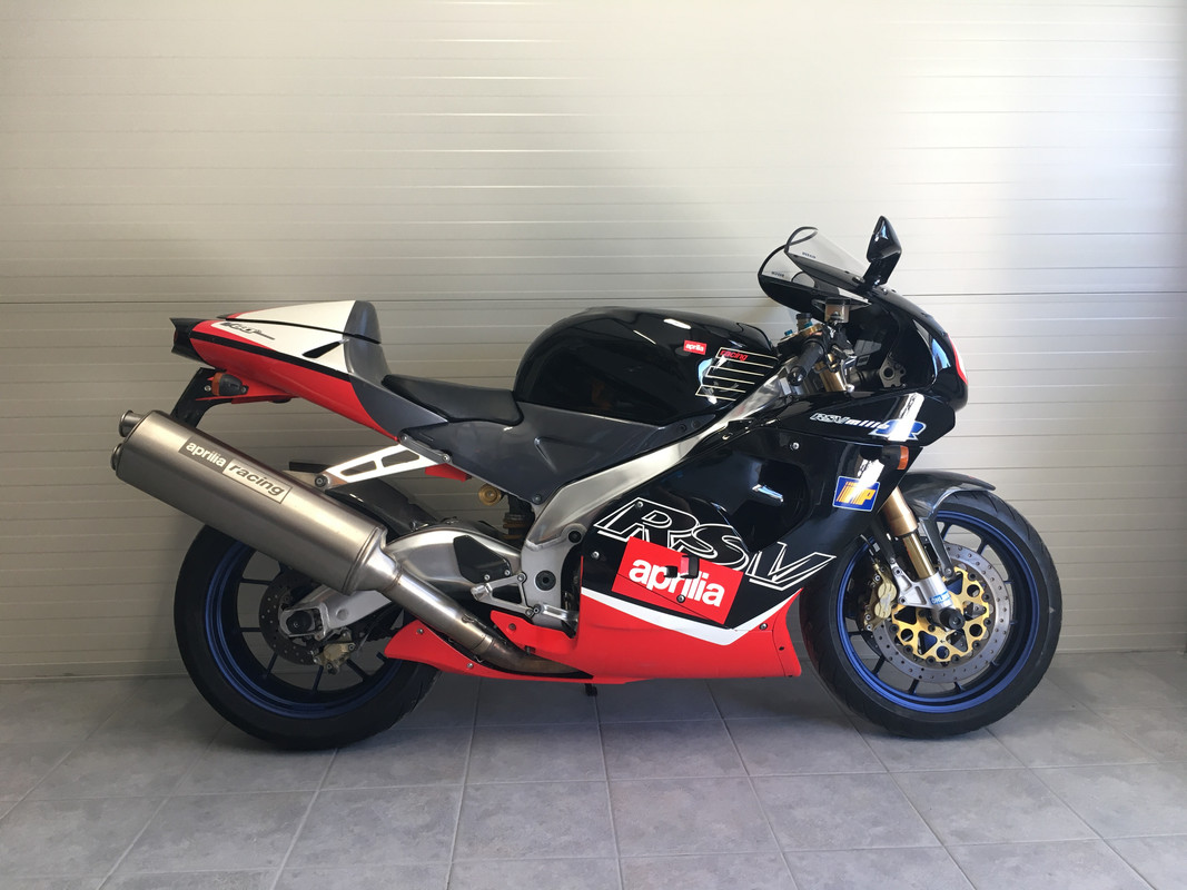 D2DC1A68-CDD3-4471-8951-67E9572D6E48